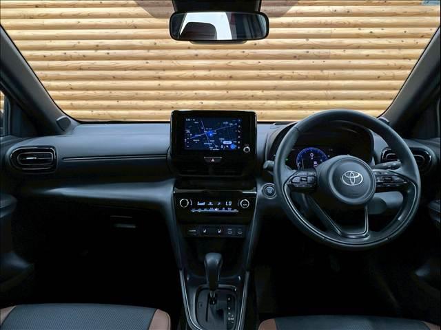 Toyota YARIS CROSS 2024