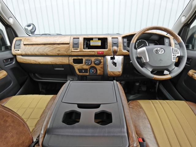 Toyota HIACE VAN 2026