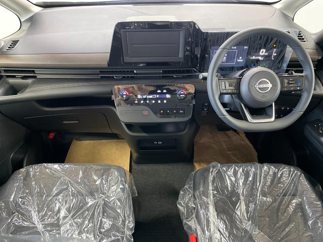 Nissan SERENA 2024