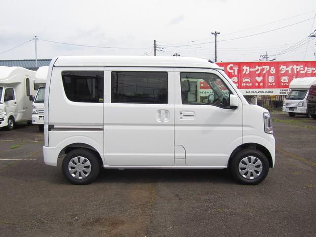 Mitsubishi MINICAB VAN 2025