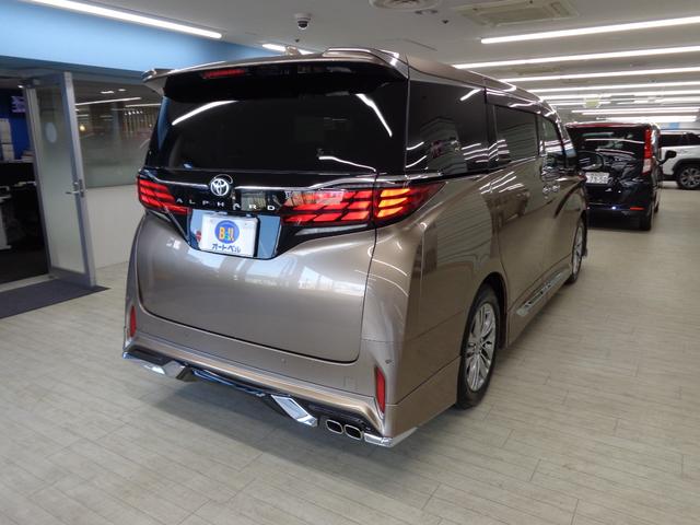 Toyota ALPHARD 2024