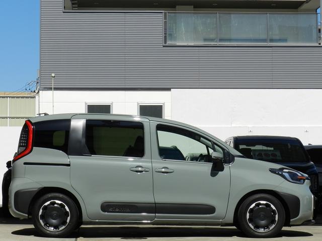 Toyota SIENTA 2023
