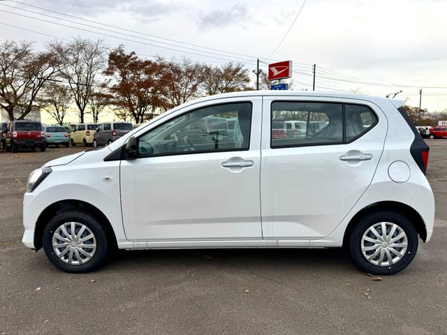 Daihatsu MIRA E:S 2025