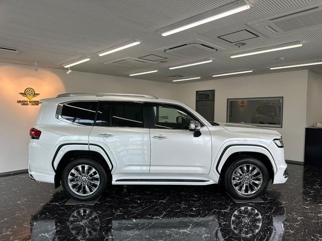 Toyota LAND CRUISER 2024