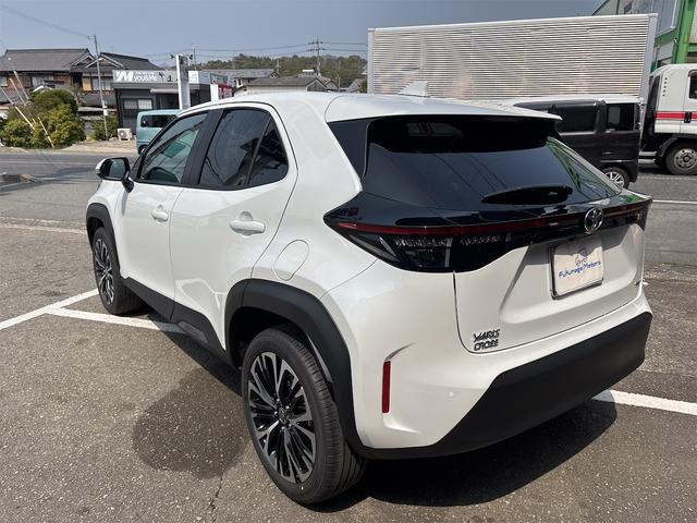 Toyota YARIS CROSS 2025