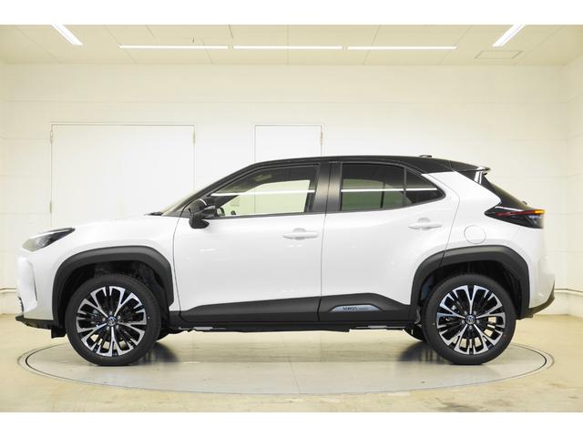 Toyota YARIS CROSS 2025