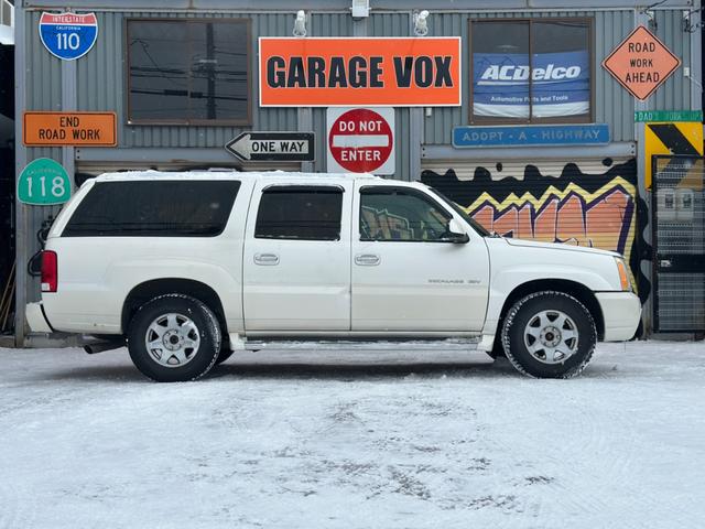 Cadillac CADILLAC ESCALADE 2004