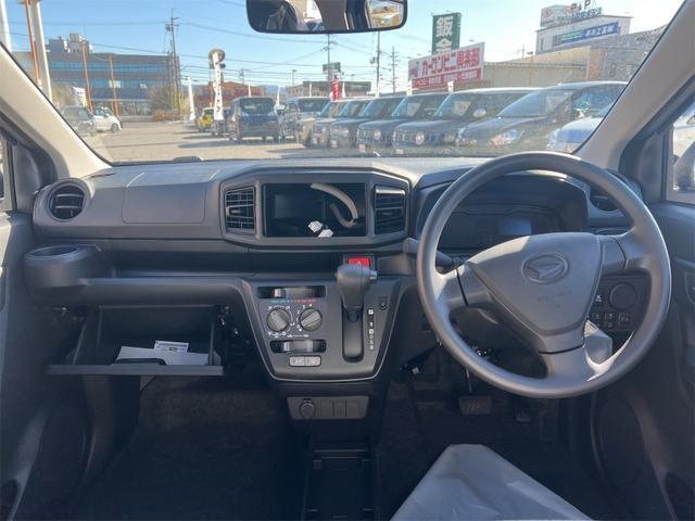 Daihatsu MIRA E:S 2025