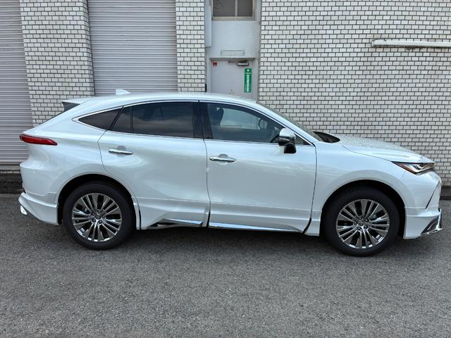 Toyota HARRIER HYBRID 2025