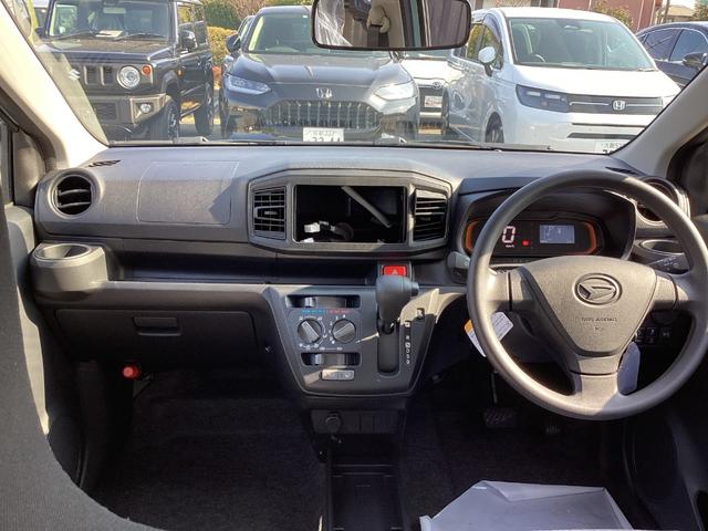 Daihatsu MIRA E:S 2025