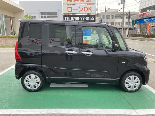 Daihatsu TANTO 2024