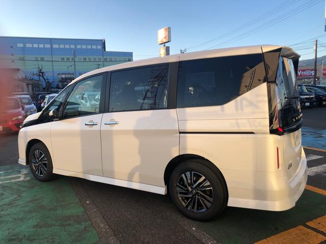 Nissan SERENA 2024