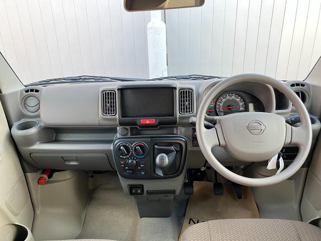 Nissan NV100 Clipper Van 2025