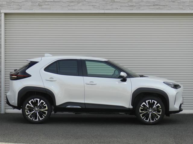 Toyota YARIS CROSS 2025