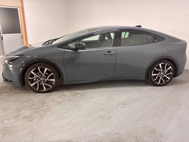 Toyota PRIUS 2023