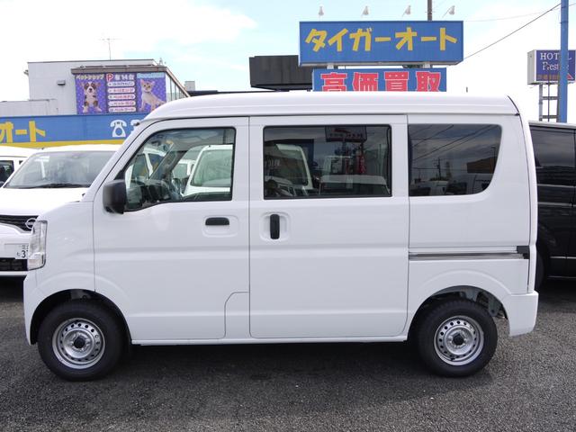 Nissan NV100 Clipper Van 2024
