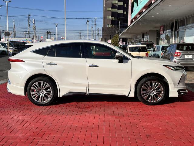 Toyota HARRIER 2021