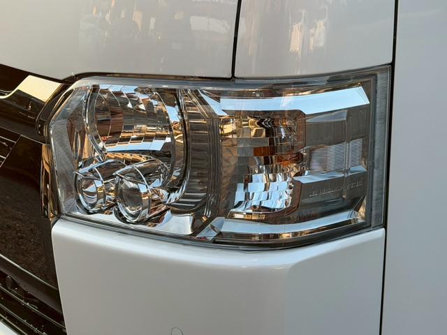 Toyota HIACE VAN 2026
