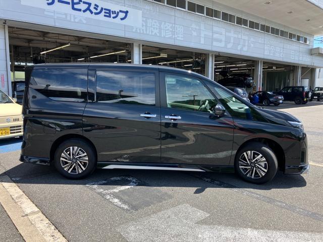 Nissan SERENA 2024