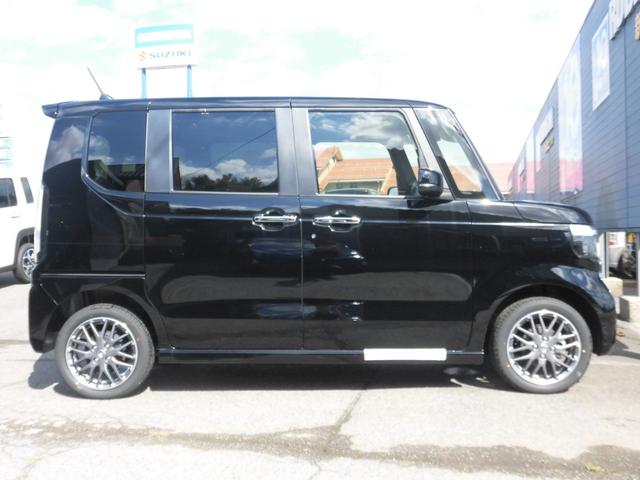 Honda N-BOX CUSTOM 2024