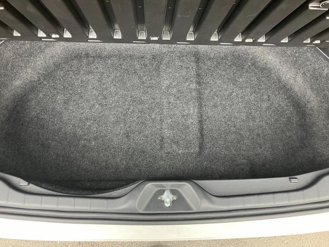 Toyota VOXY 2023