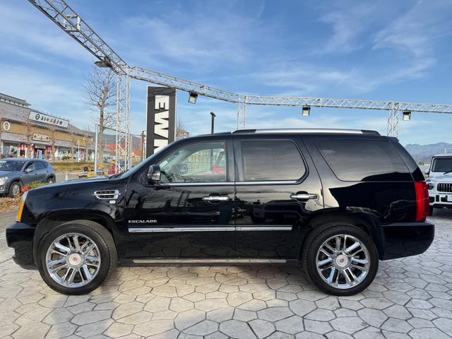 Cadillac CADILLAC ESCALADE 2013