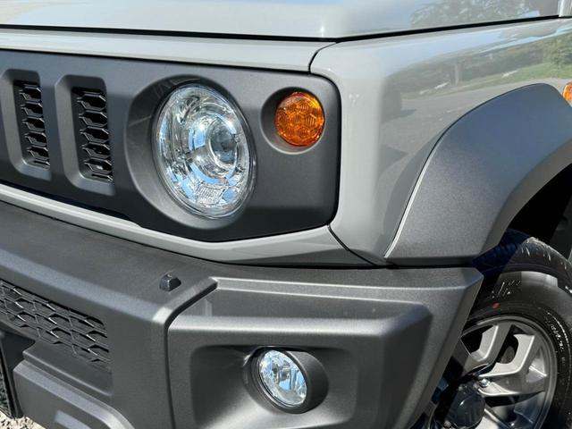 Suzuki JIMNY SIERRA 2023