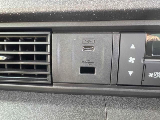 Honda N-BOX CUSTOM 2024
