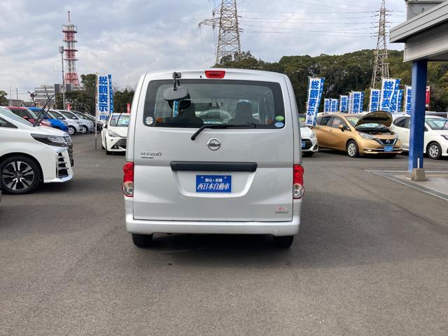 Nissan NV200 VANETTE VAN 2017