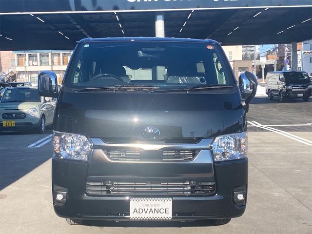 Toyota HIACE VAN 2025