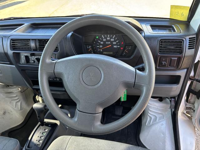 Mitsubishi MINICAB VAN 2009