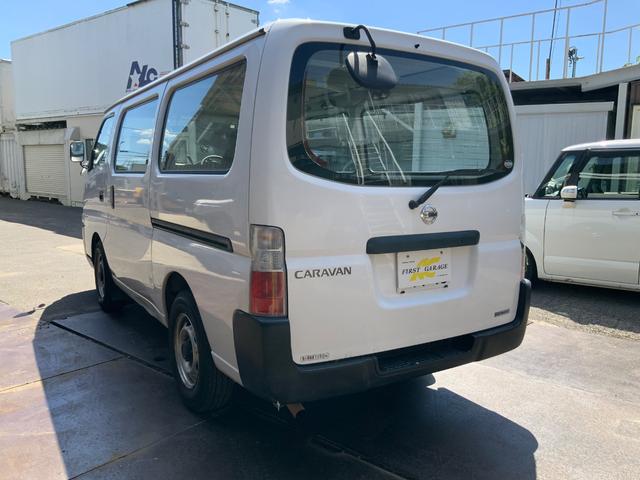 Nissan CARAVAN 2002