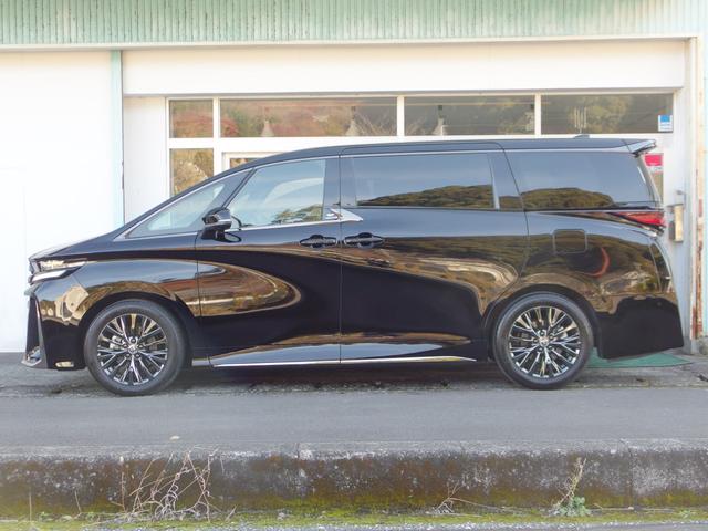 Toyota VELLFIRE 2023