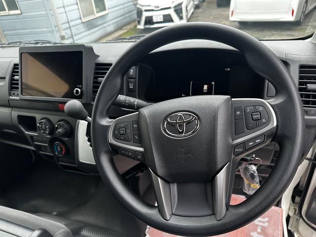 Toyota HIACE VAN 2026