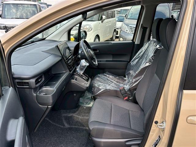 Toyota SIENTA 2026