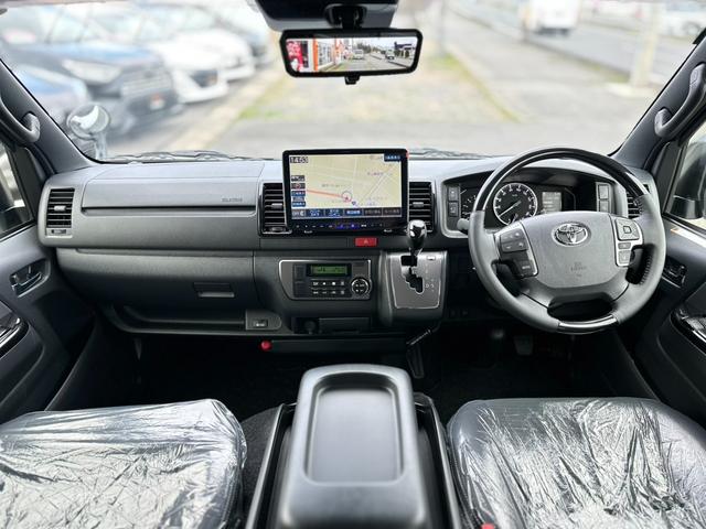 Toyota HIACE VAN 2026