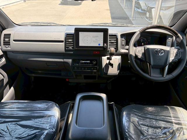 Toyota HIACE VAN 2026