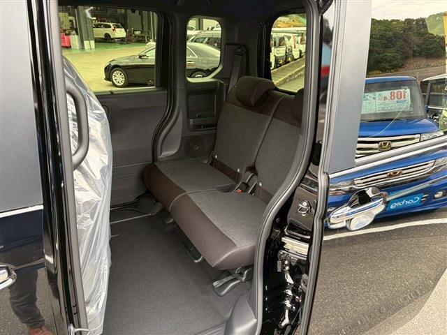 Honda N-BOX CUSTOM 2025