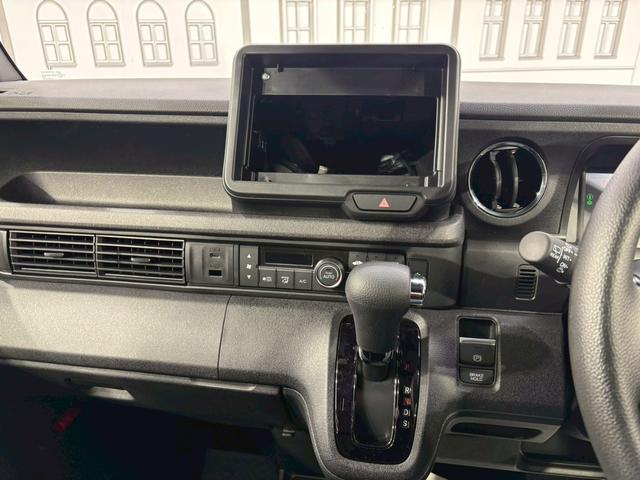 Honda N-BOX CUSTOM 2025