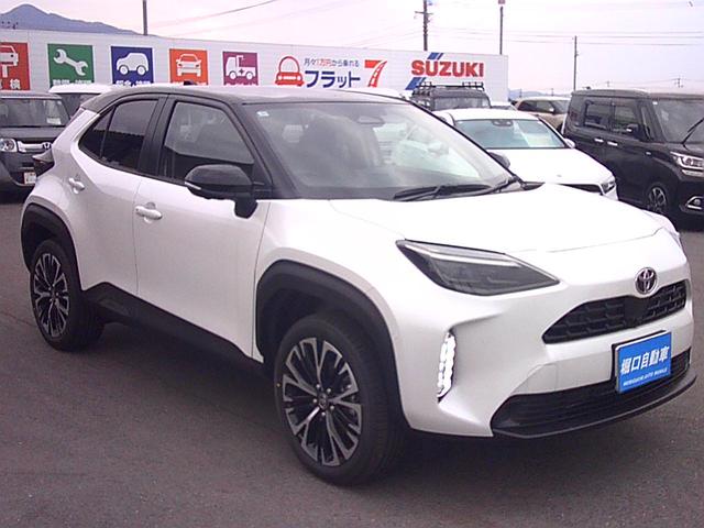 Toyota YARIS CROSS 2025