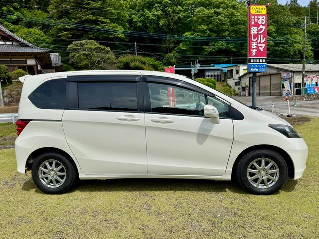 Honda FREED 2011