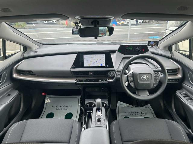 Toyota PRIUS 2024