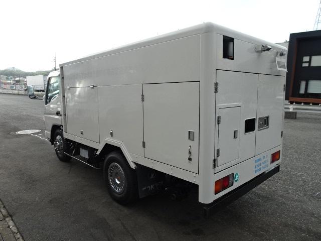Mitsubishi Fuso CANTER 2006