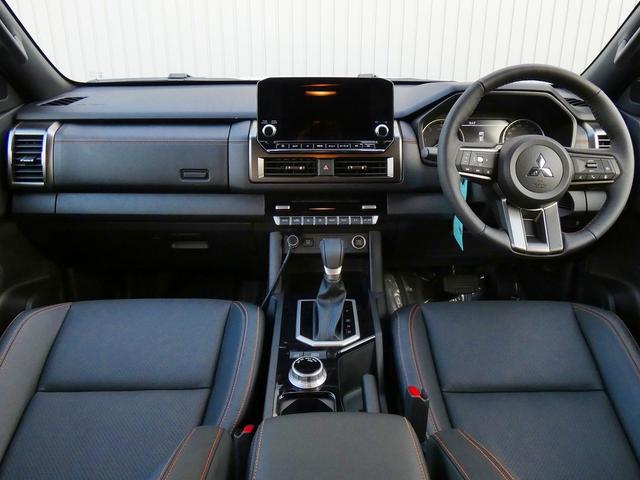 Mitsubishi TRITON 2025