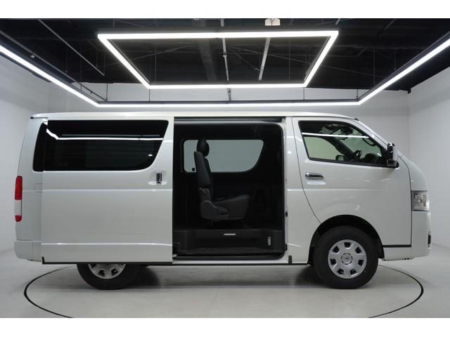 Toyota HIACE VAN 2025