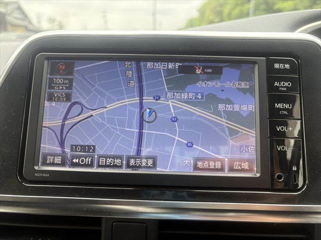 Toyota SIENTA 2016