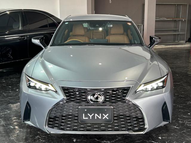 Lexus IS 2025
