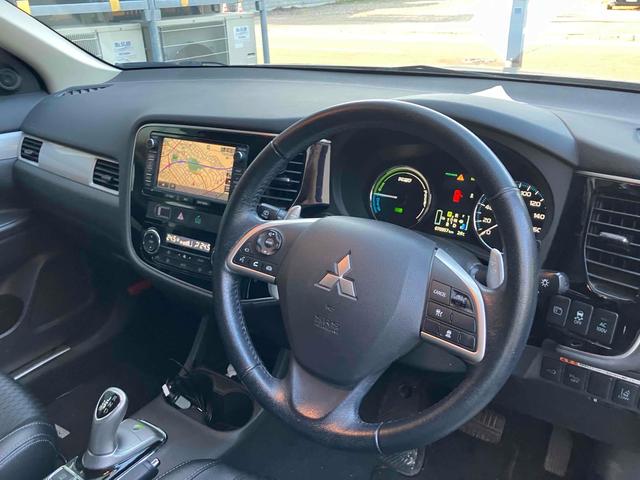 Mitsubishi OUTLANDER PHEV 2014