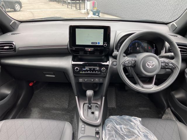 Toyota YARIS CROSS 2025