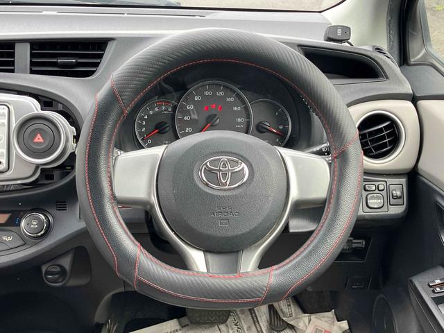 Toyota VITZ 2011